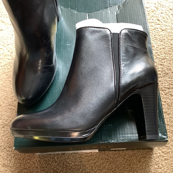 Lauren Ralph Lauren Marcy Black Leather Heeled Platform Boot Booties Sz 5.5 - Picture 4 of 7